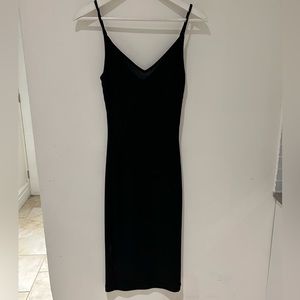 Xs black bodycon v-neck dress